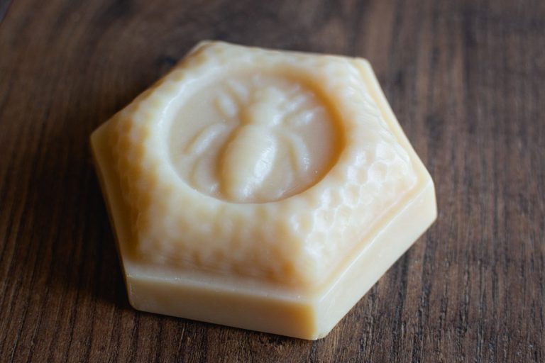 Manuka Honey Bar by Cascadia Soap Co